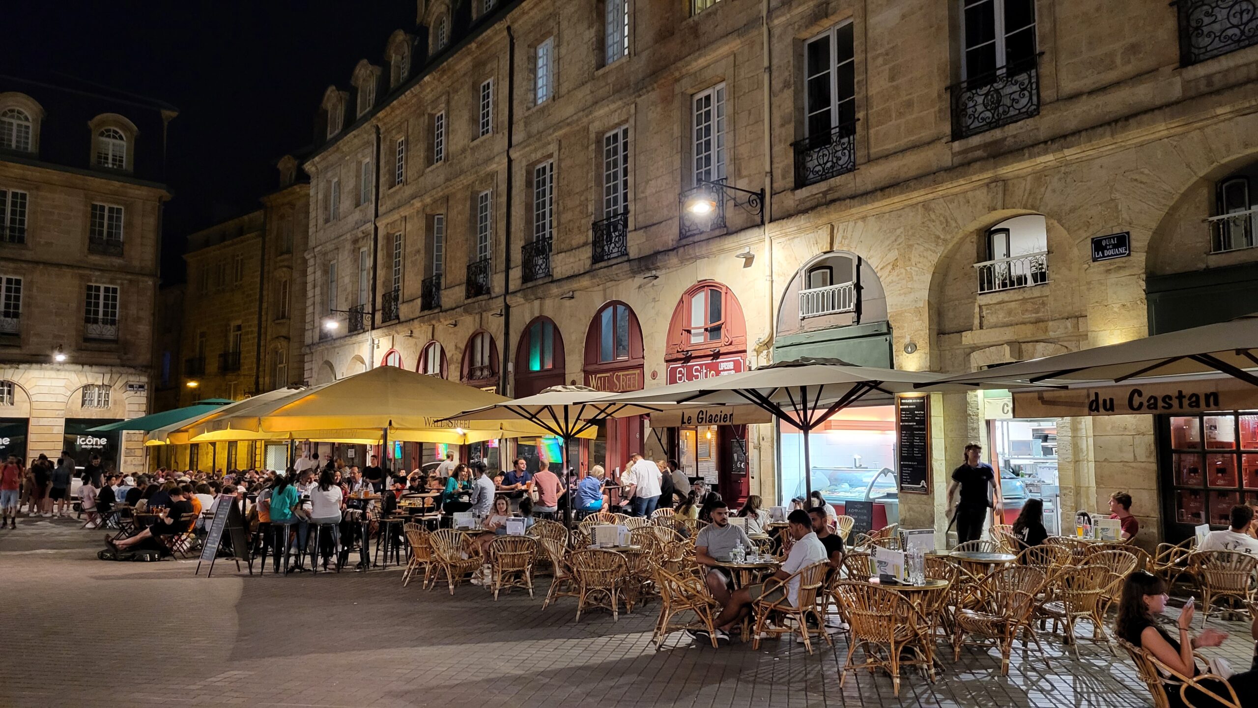 Unveiling Bordeaux: Unique Local Experiences Await